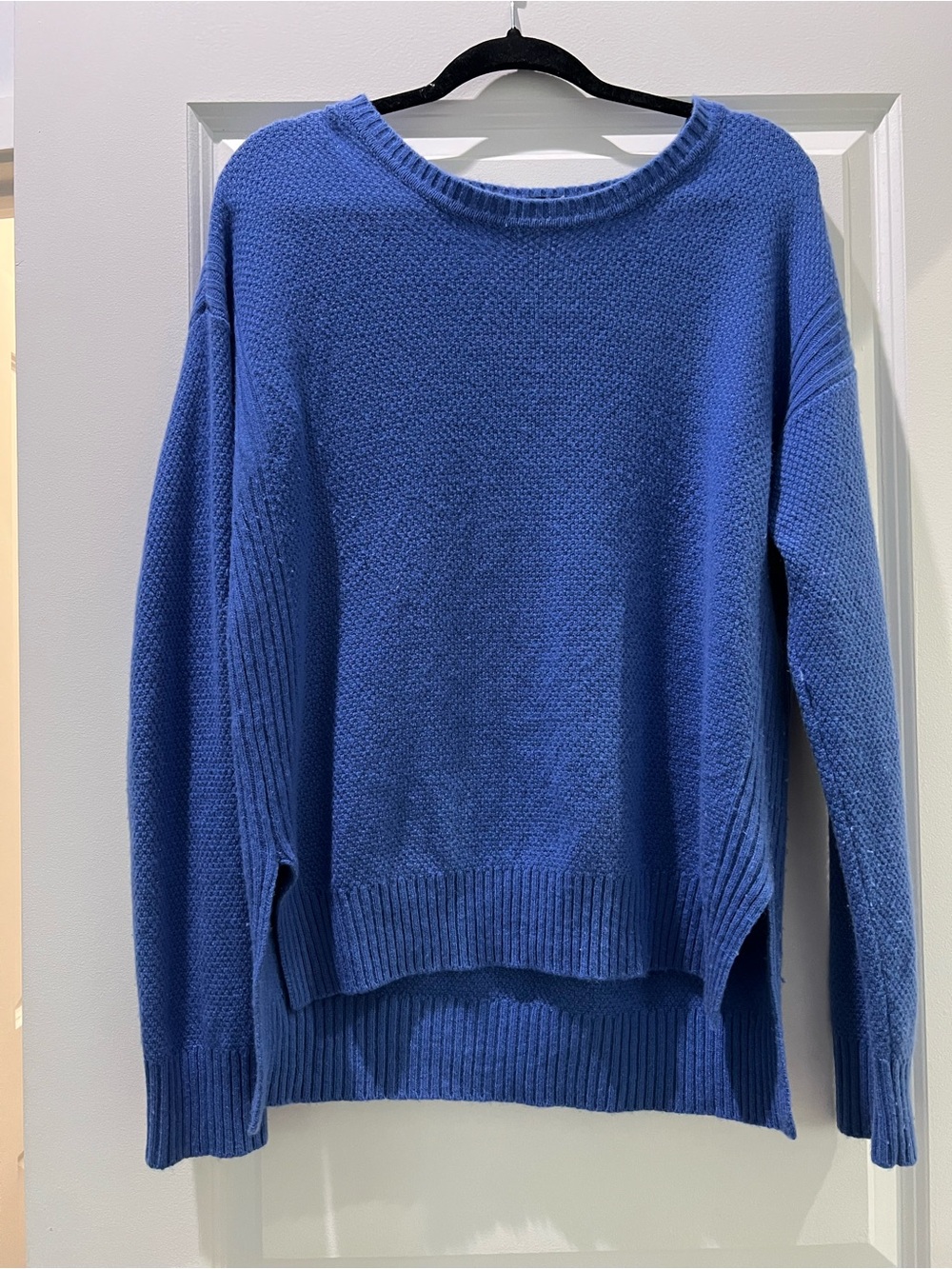 Cashmere Women's Crewneck Pullover Sweater in Blue